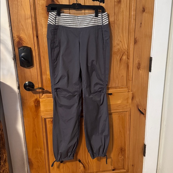 Lululemon Run Ultra Pants Coal Ivory Stripe Size 6 - Picture 1 of 6